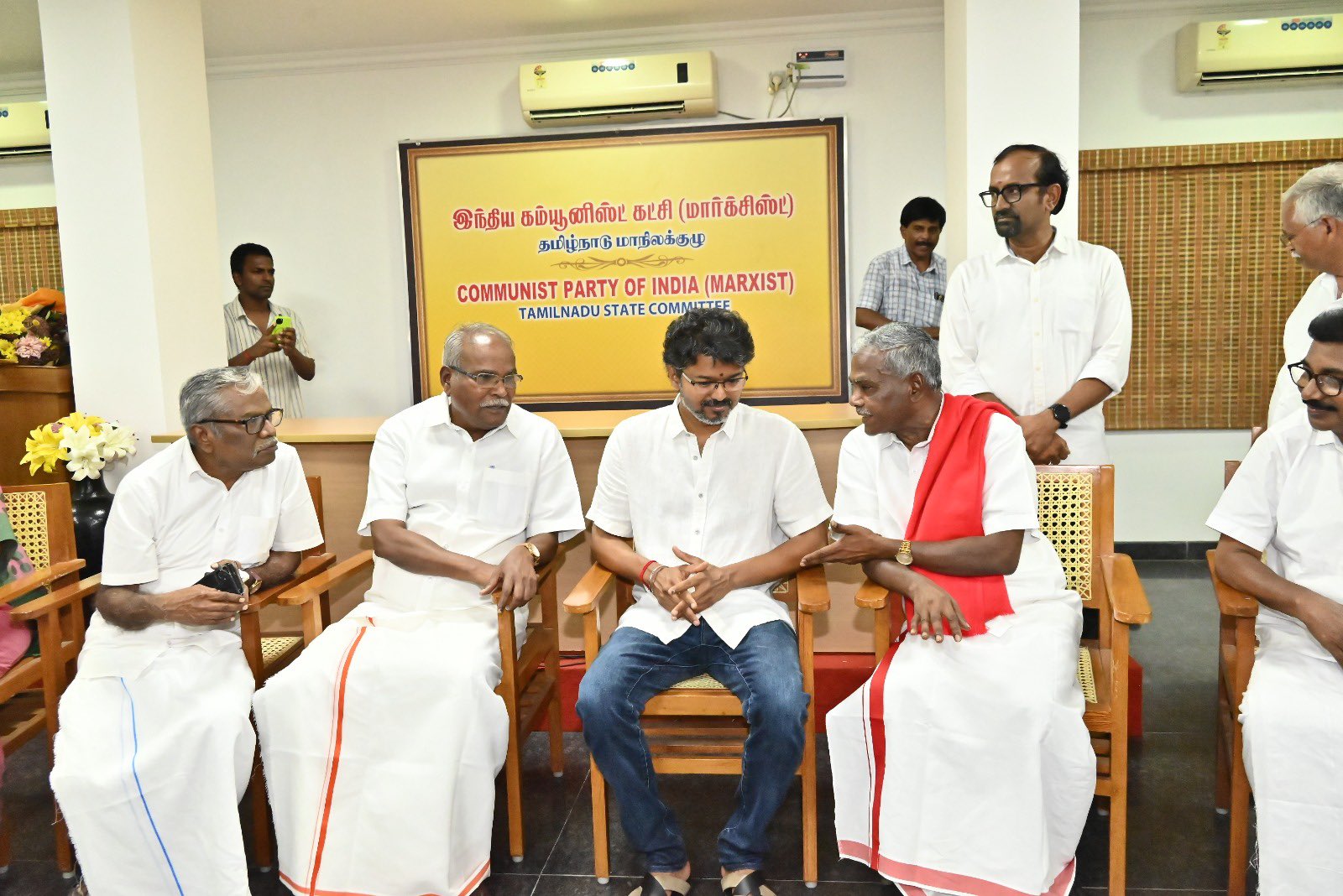 தவெக தோழமை கட்சிகள் நாளை ஆலோசனை புதிய கூட்டணி அறிவிப்பு வெளியாகுமா?
